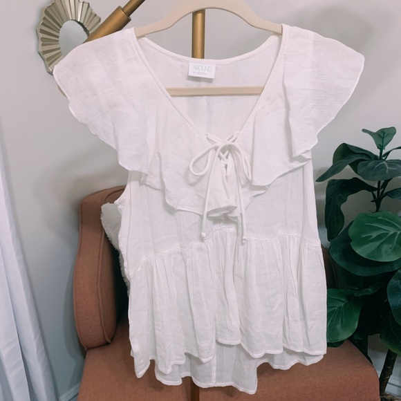 White flowy top! NWOT - Picture 1 of 5